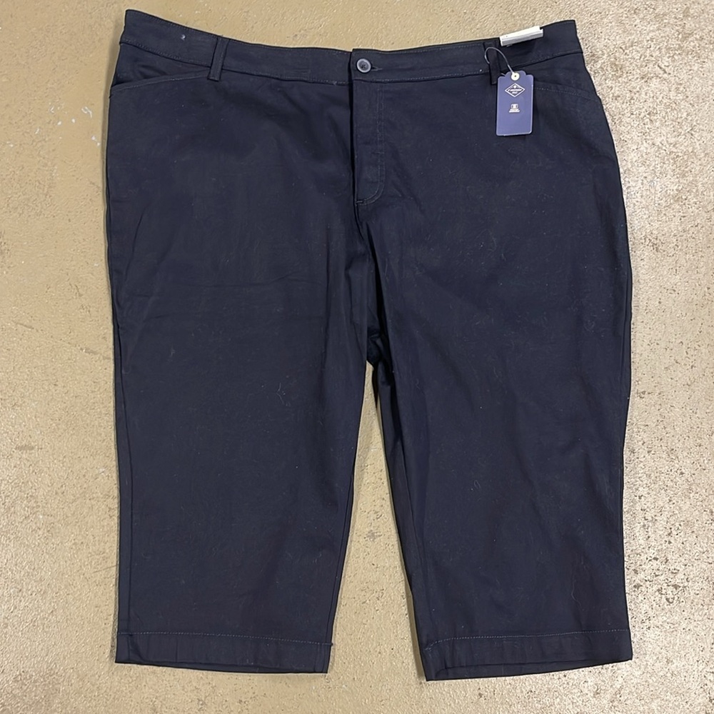 St John’s Bay Secretly Slender Black Capri Pant Size 24W NWT